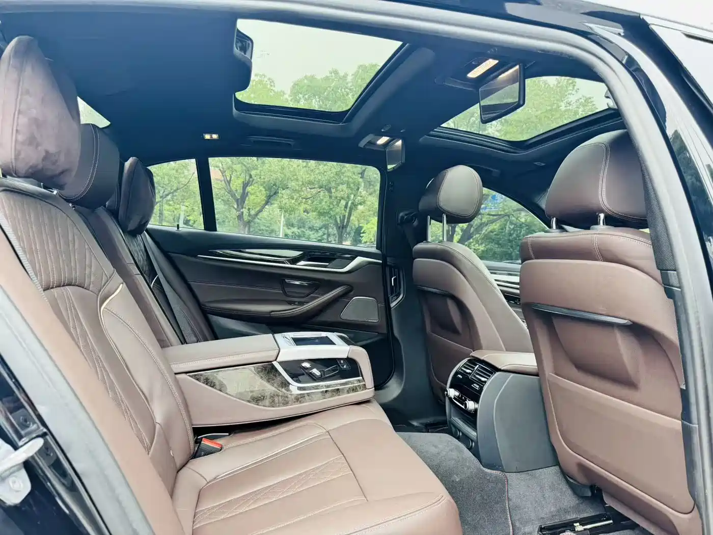 BMW 5 Series 2019 530Li Premium M Sport Package фото 11