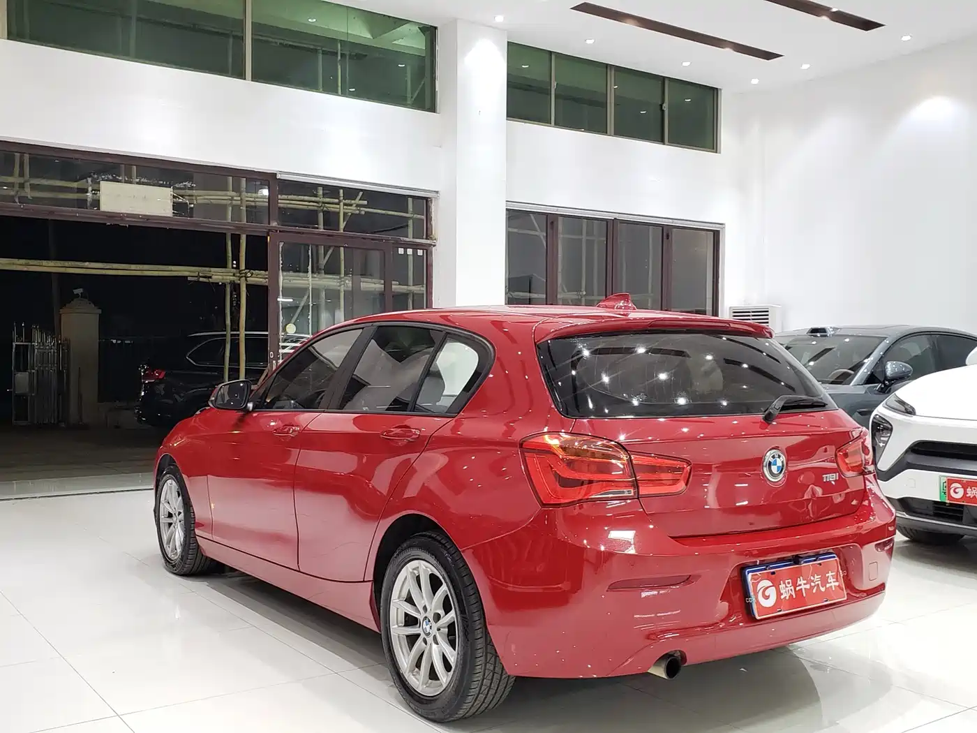 BMW 1 Series (Import) 2015 118i Leading фото 13