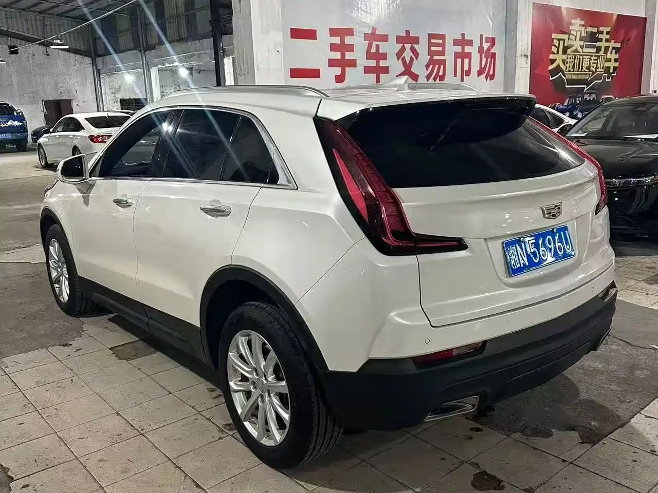 Фото 8 - Cadillac XT4
