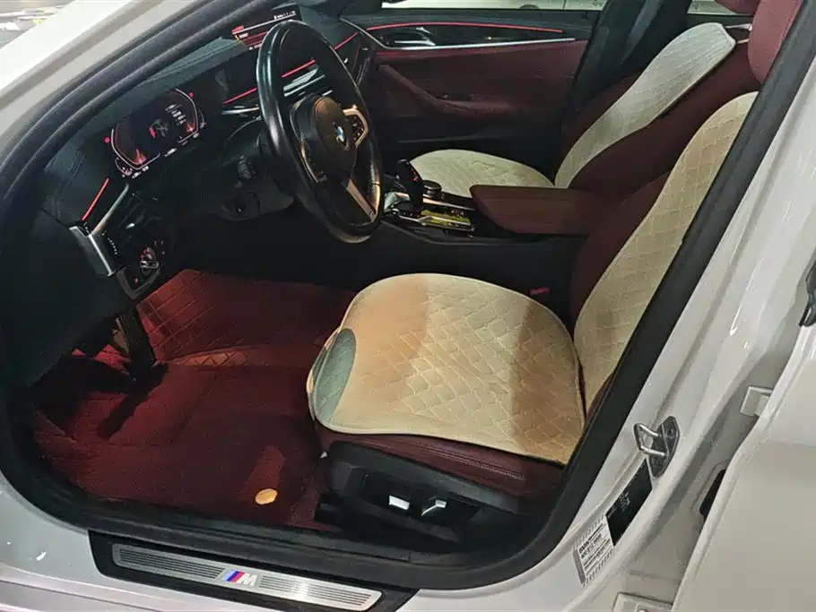 BMW 5 Series 2021 525Li M Sport Package фото 9
