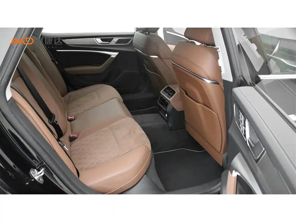 Audi A7L 2024 45 TFSI quattro Premium Luxury фото 8