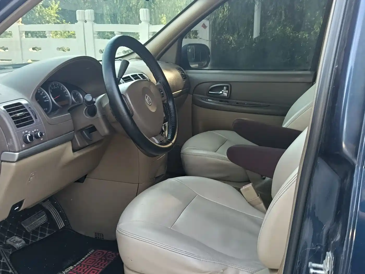 Buick GL8 2014 2.4L Classic Edition фото 8