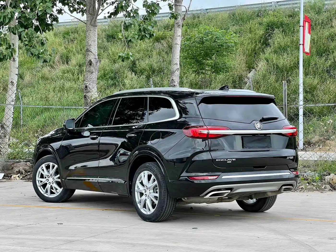 Buick Enclave 2022 652T 4WD Exclusive Flagship 7-Seater фото 4