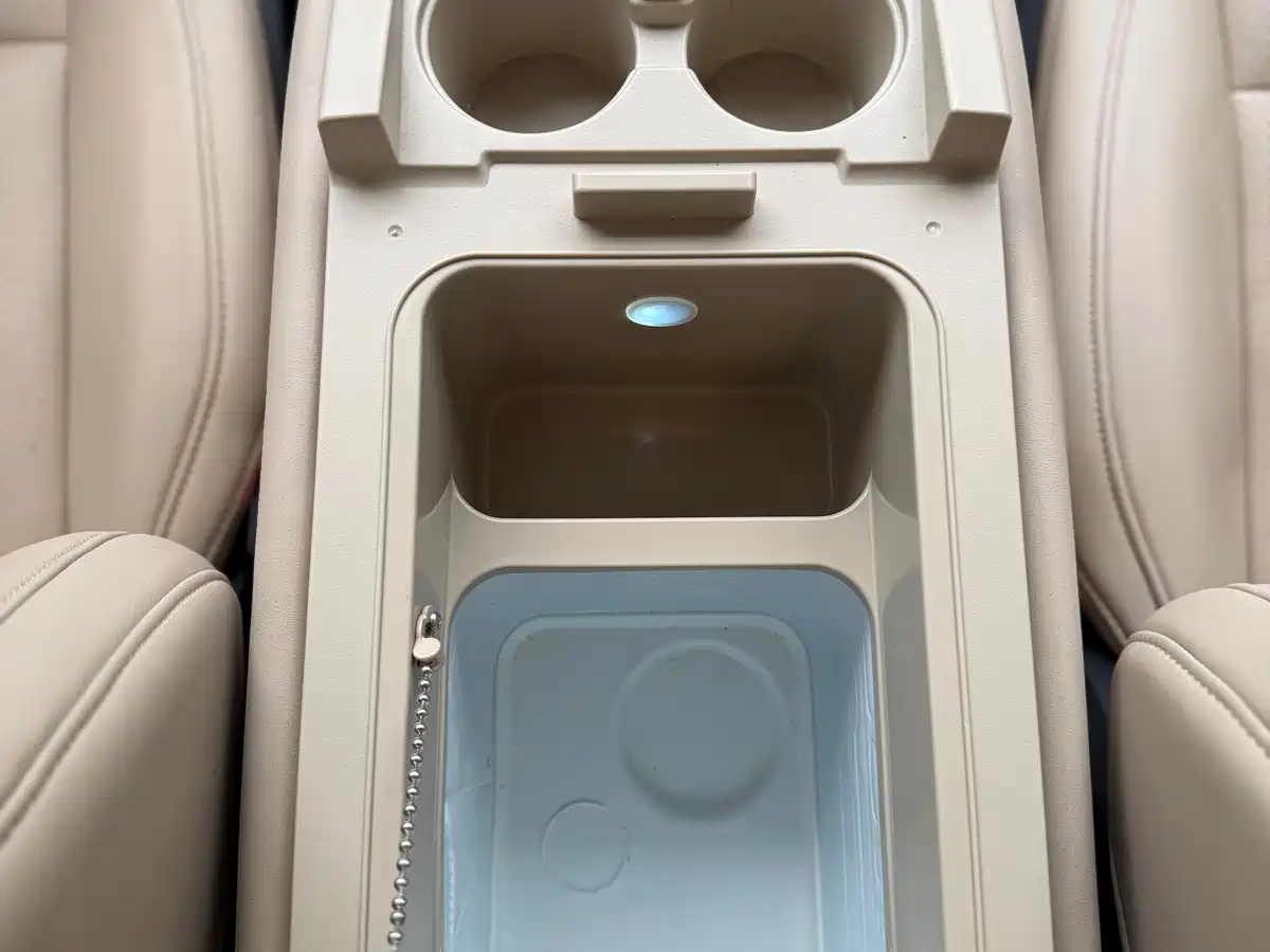 Mercedes-Benz V-Class 2018 V 260 L Premium Long Version China V фото 9
