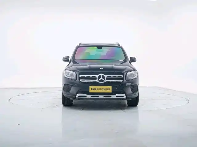 MERCEDES-BENZ GLB