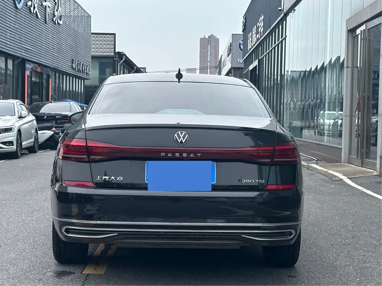 Volkswagen Passat 2023 Facelift 280TSI Starlight Elite Edition фото 10