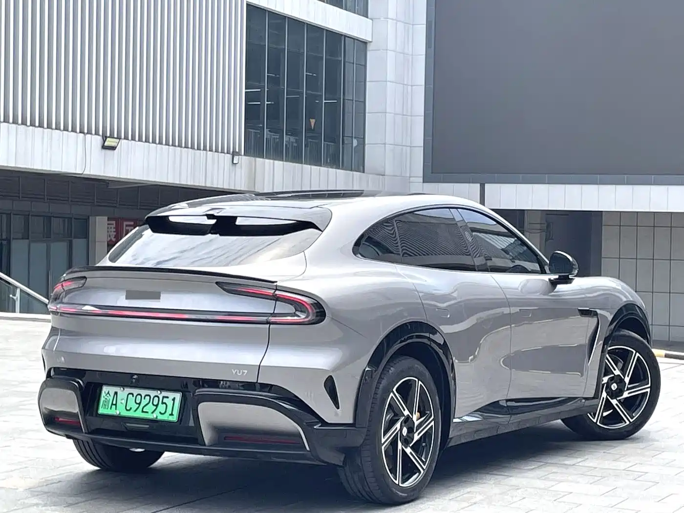 Xiaomi Auto Xiaomi YU7 2025 Extended Range RWD Edition фото 9