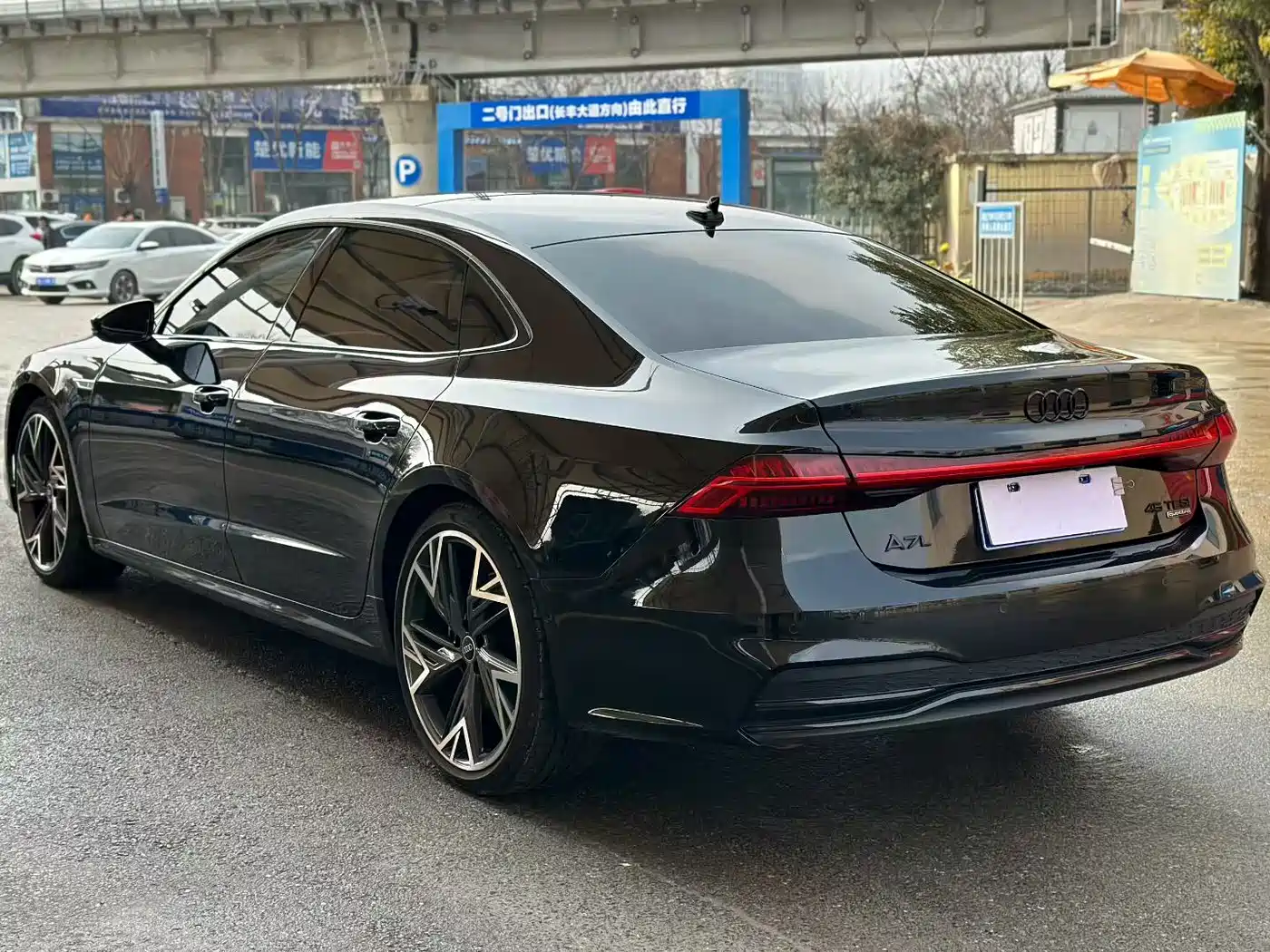Audi A7L 2024 45 TFSI quattro Black Warrior Edition фото 7