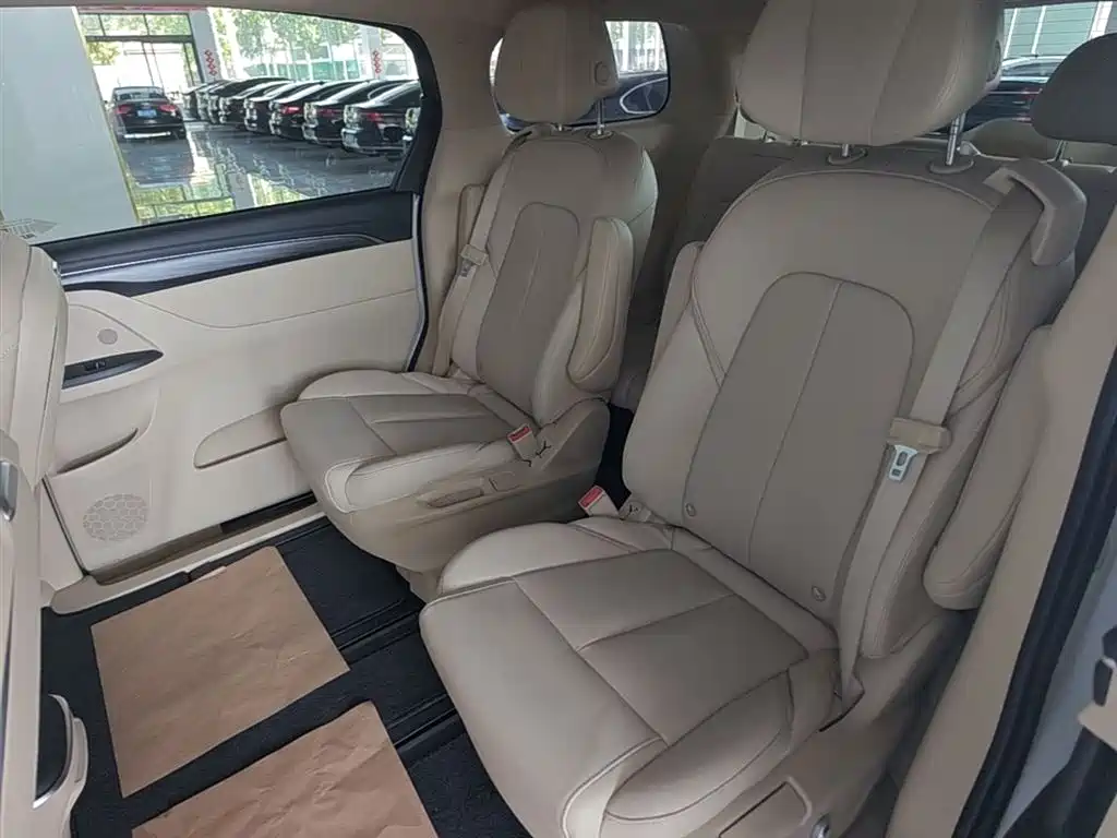 Buick GL8 2023 ES Landmaster Exclusive фото 16