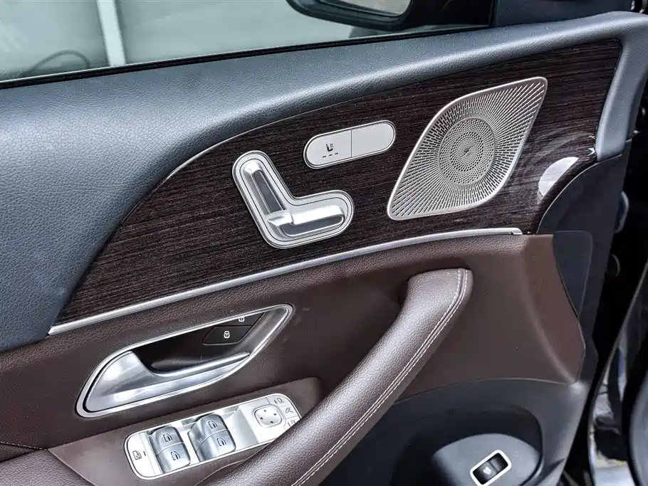 Mercedes-Benz GLE 2020 Facelift GLE 350 4MATIC Fashion Special Edition фото 8