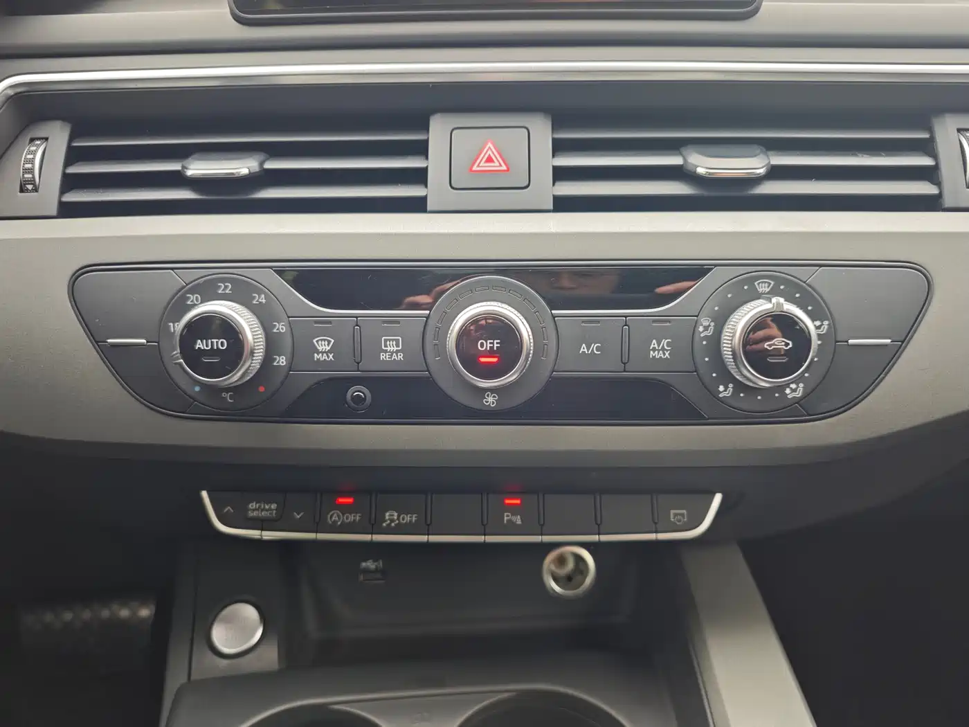 Audi A4L 2019 40 TFSI Progressive (China VI) фото 12