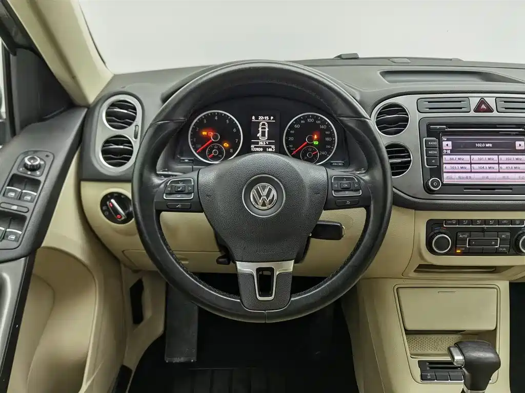 Volkswagen Tiguan 2010 2.0TSI Automatic 4WD Elite фото 11