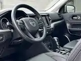صورة 5 - Jeep Grand Commander