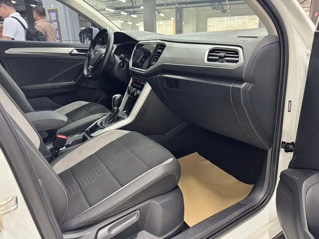 Volkswagen T-Roc, миниатюра 11