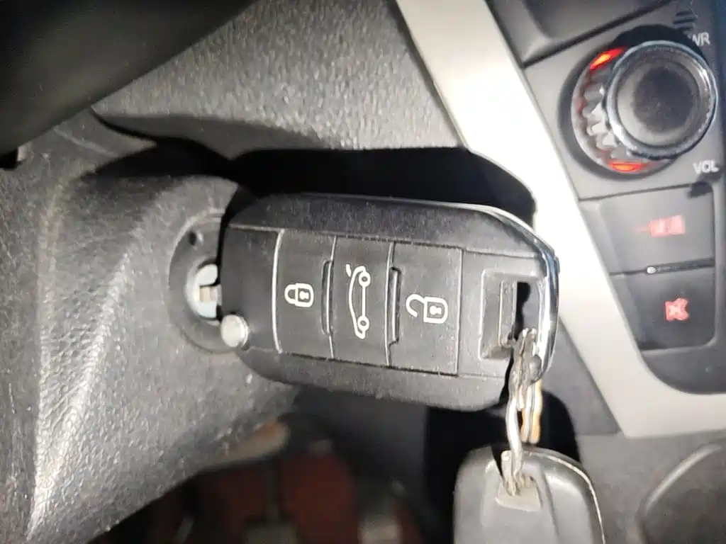Peugeot 301 2014 2014 1.6L Manual Comfort Edition