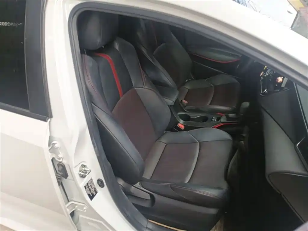 Toyota Levin 2019 Hybrid 1.8H E-CVT Sport Edition China VI фото 25