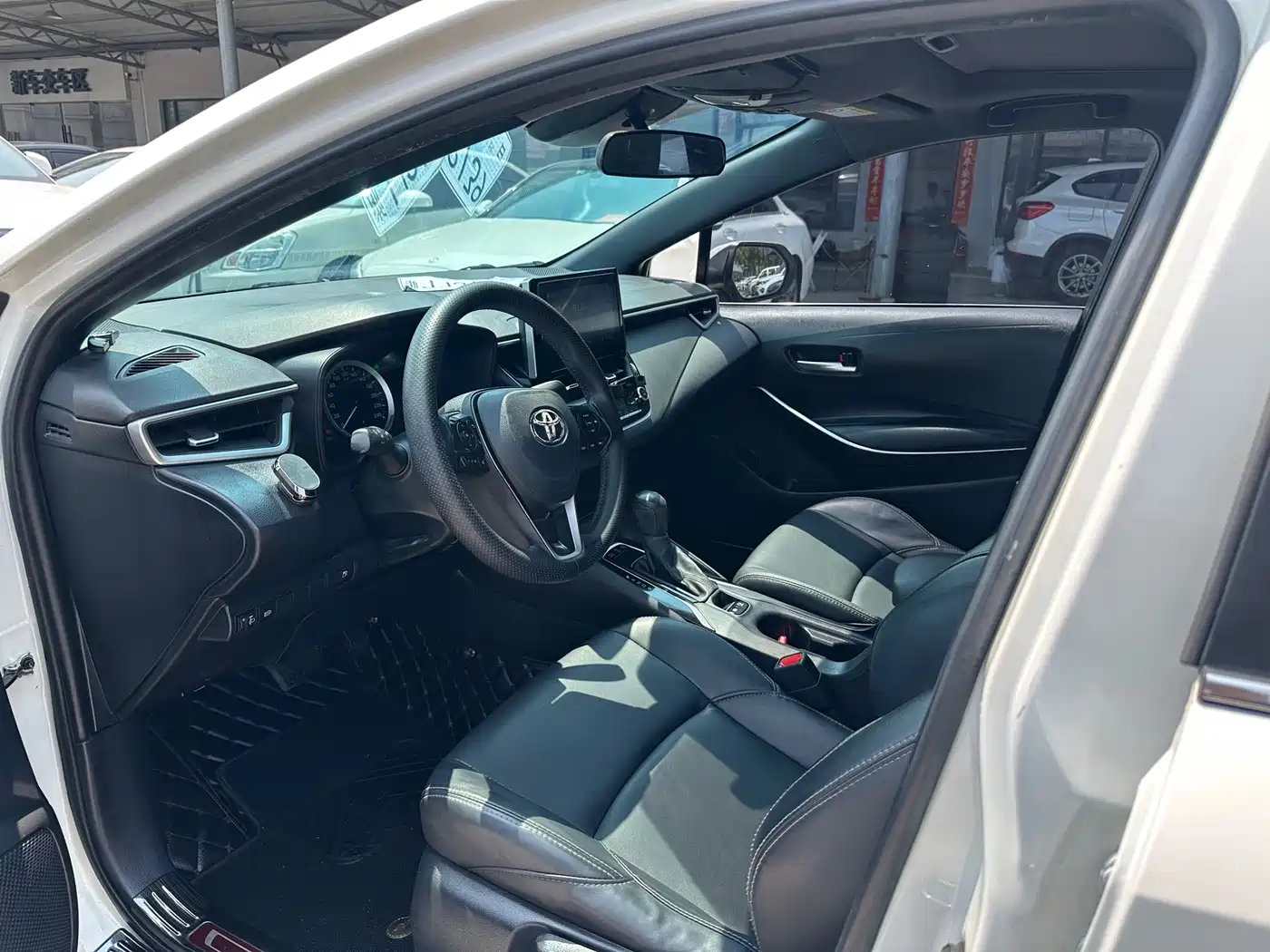 Toyota Levin 2019 Dual Engine 1.8H E-CVT Luxury Edition China V фото 8