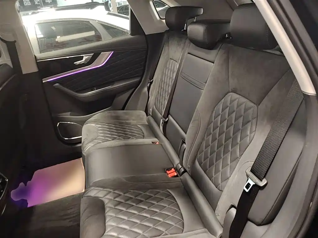 Hongqi HS5 2019 2.0T Smart Connect Enjoy Edition фото 17