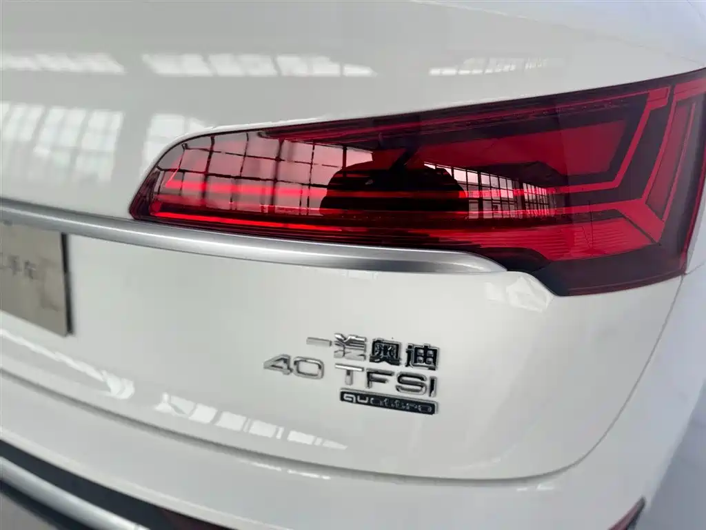 Audi Q5L Sportback 2022 40 TFSI Luxury фото 11