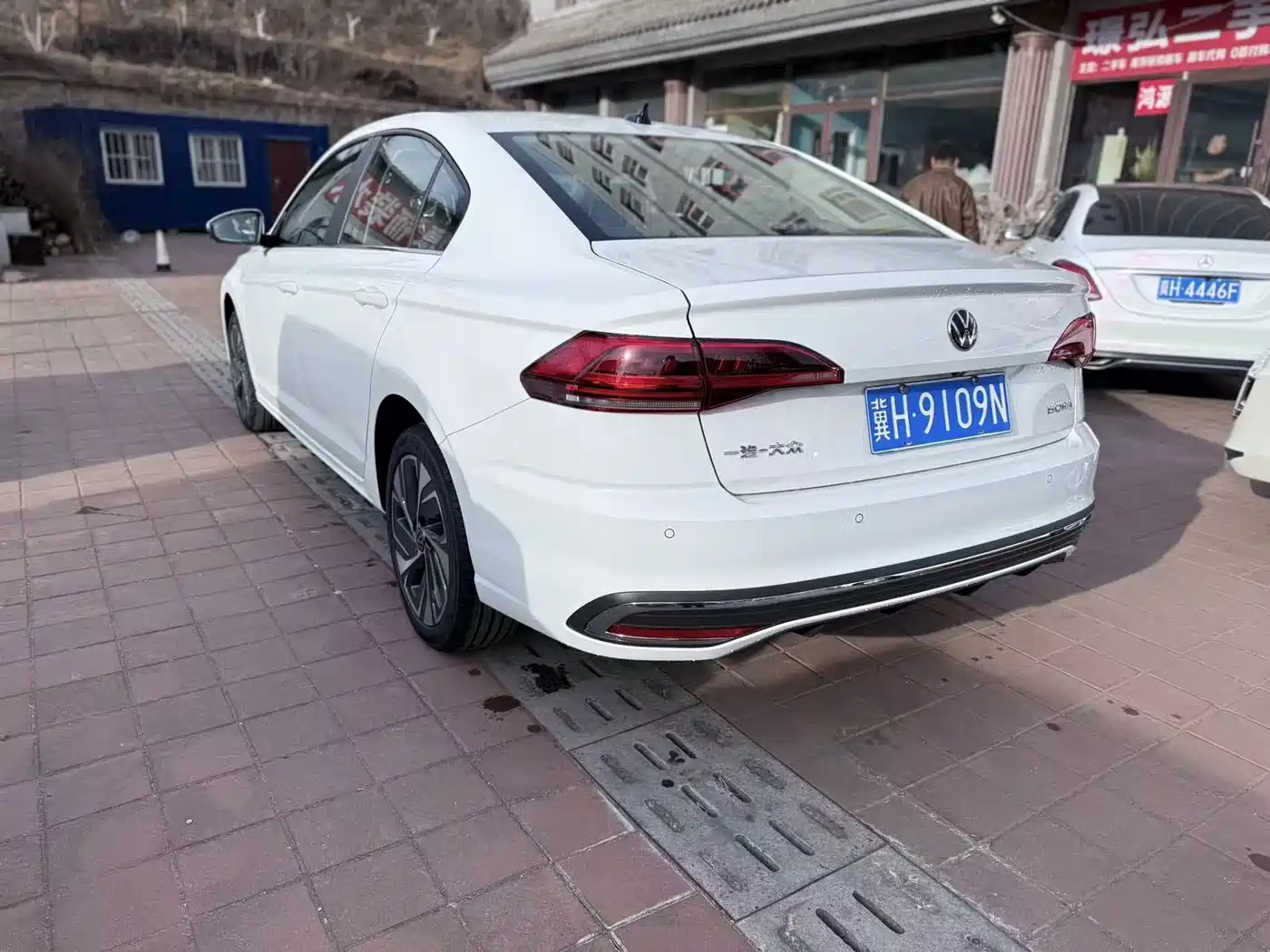 VOLKSWAGEN BORA