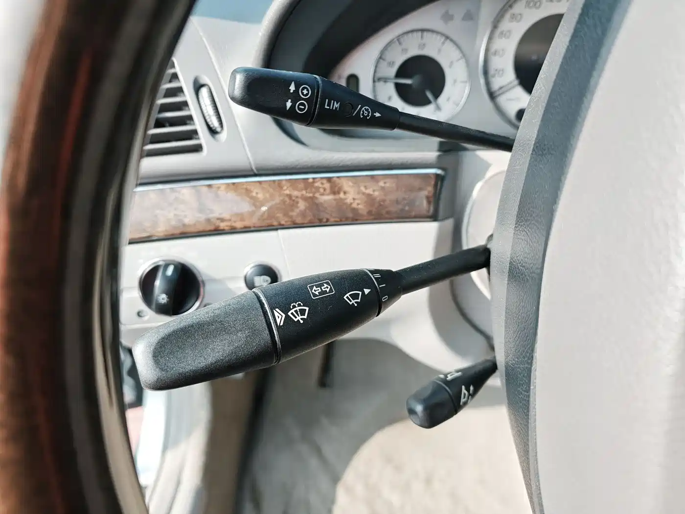 Mercedes-Benz E-Class 2005 E 280 фото 9