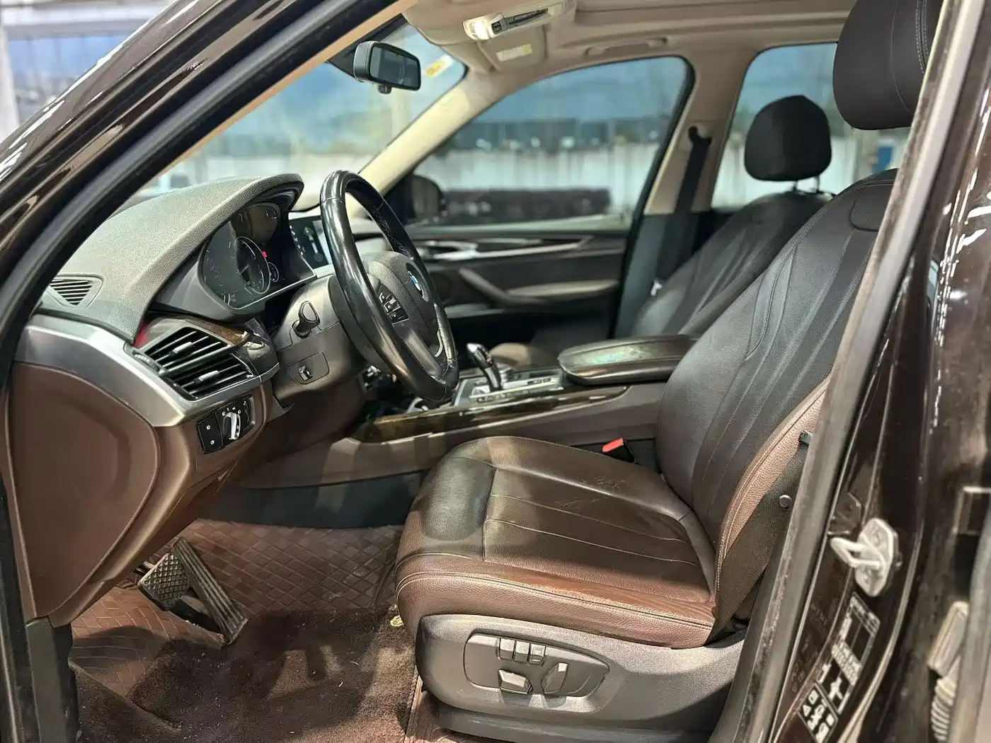 BMW X5 (Import) 2018 xDrive28i фото 8
