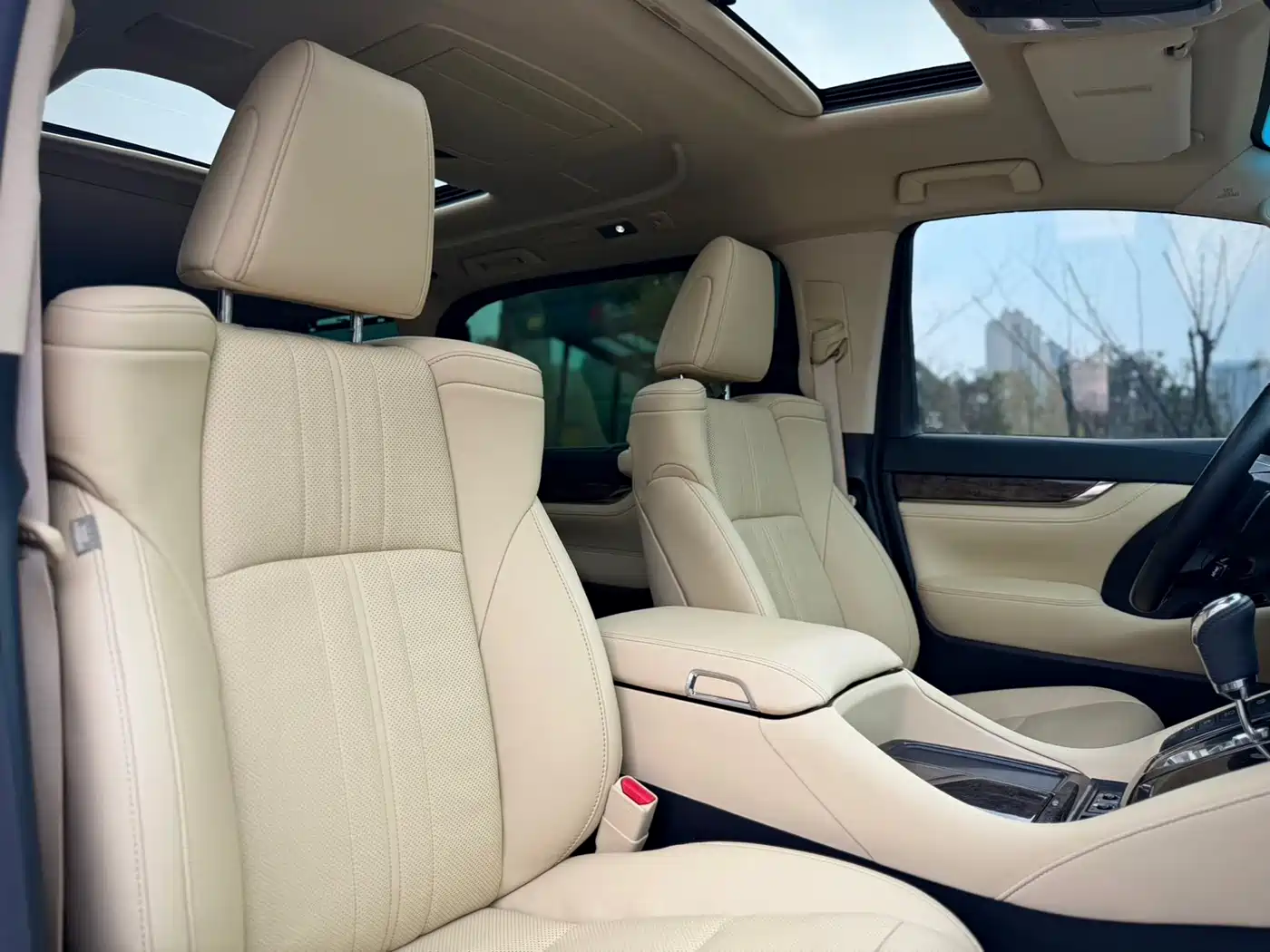 Toyota Alphard 2021 Hybrid 2.5L Premium фото 17
