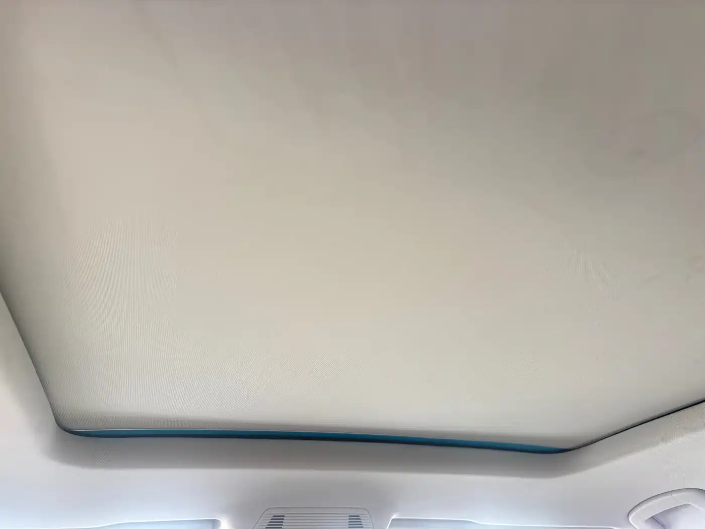 Volkswagen Viloran 2022 380TSI Premium Edition фото 14