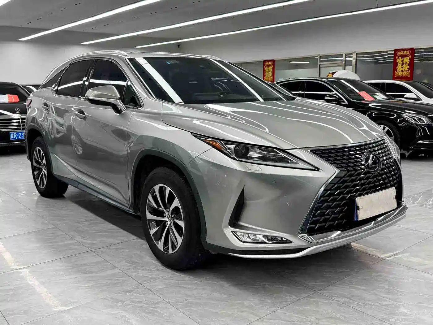 Lexus RX 2020 300 2WD Comfort Edition China VI фото 3