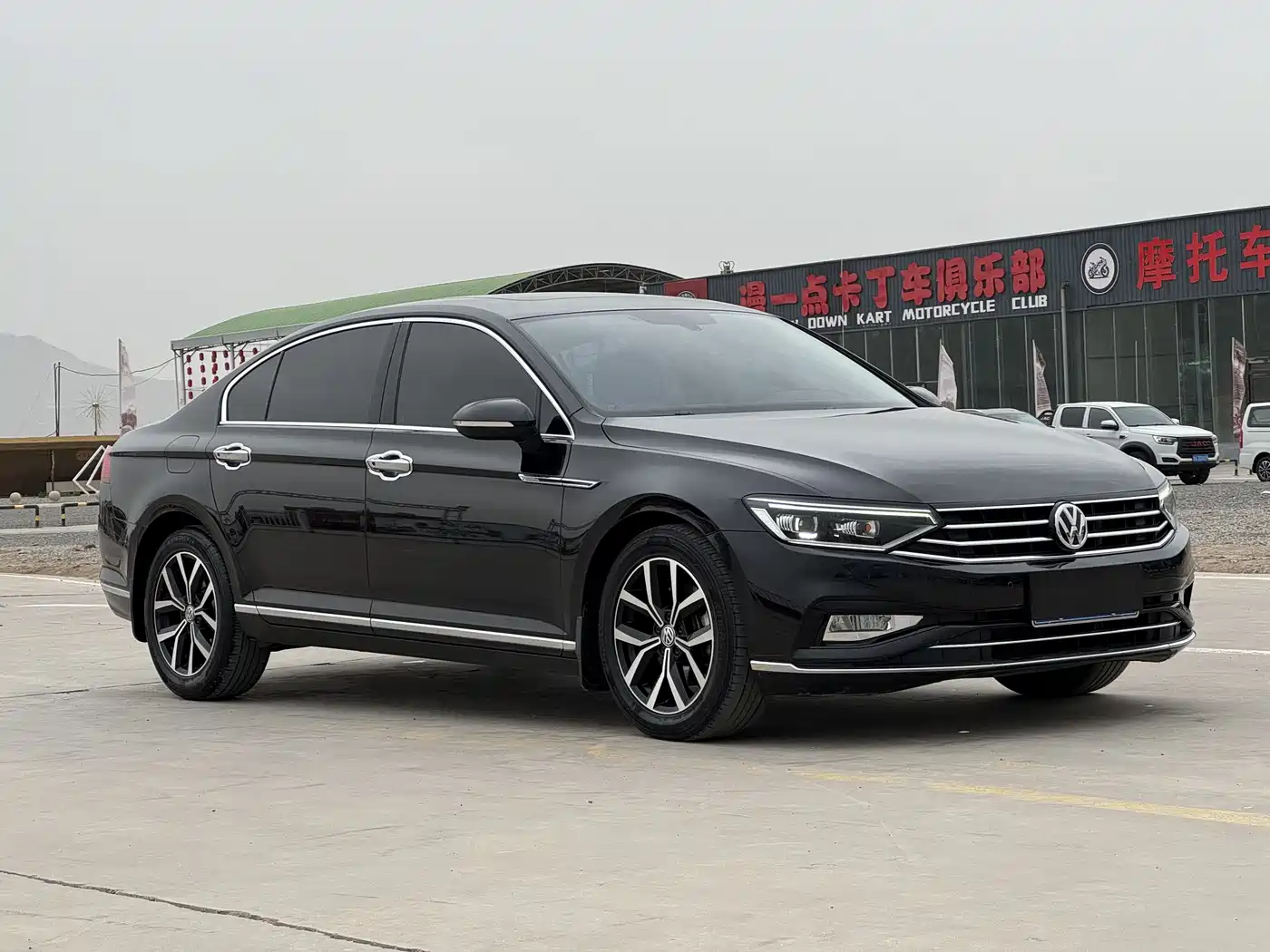 Volkswagen Magotan 2020 330TSI DSG Leading фото 3