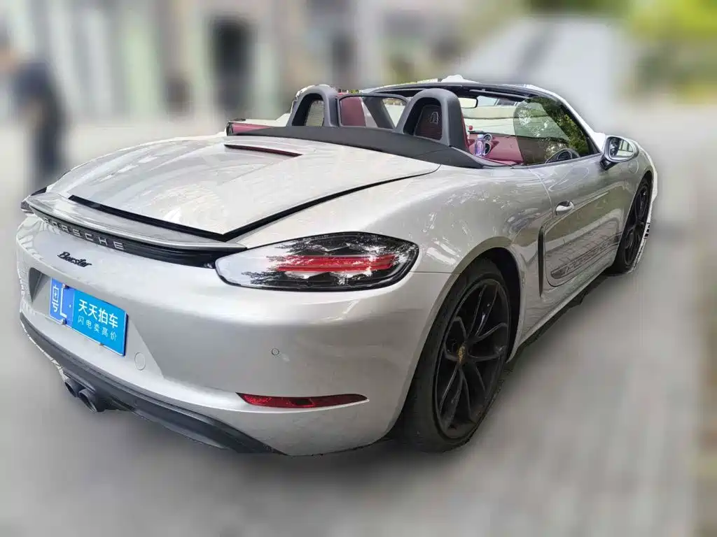 Фото 2 - Porsche 718