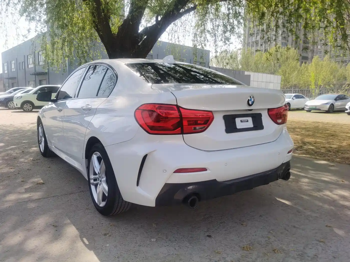 BMW 1 Series 2021 Facelift 120i M Sport Shadow Edition фото 3