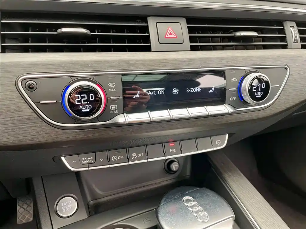 Audi A4L 2017 40 TFSI Style Edition фото 10
