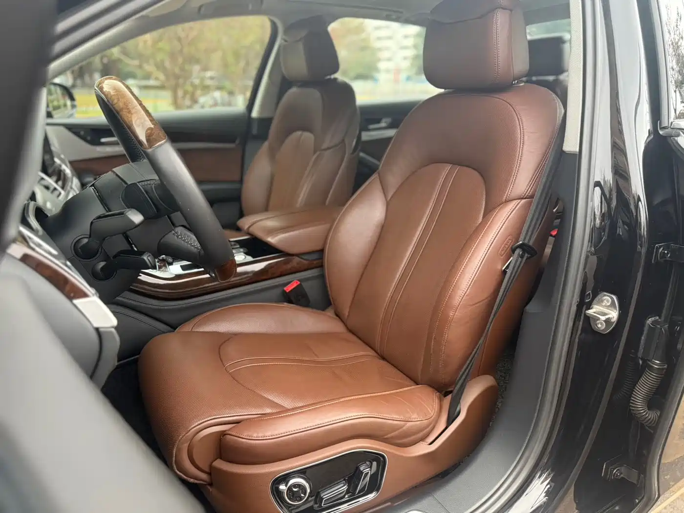 Audi A8 2013 A8L 45 TFSI quattro Luxury фото 5