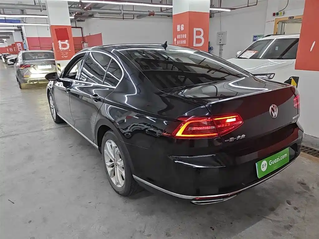 Volkswagen Magotan 2019 330TSI DSG Luxury Class China VI фото 5