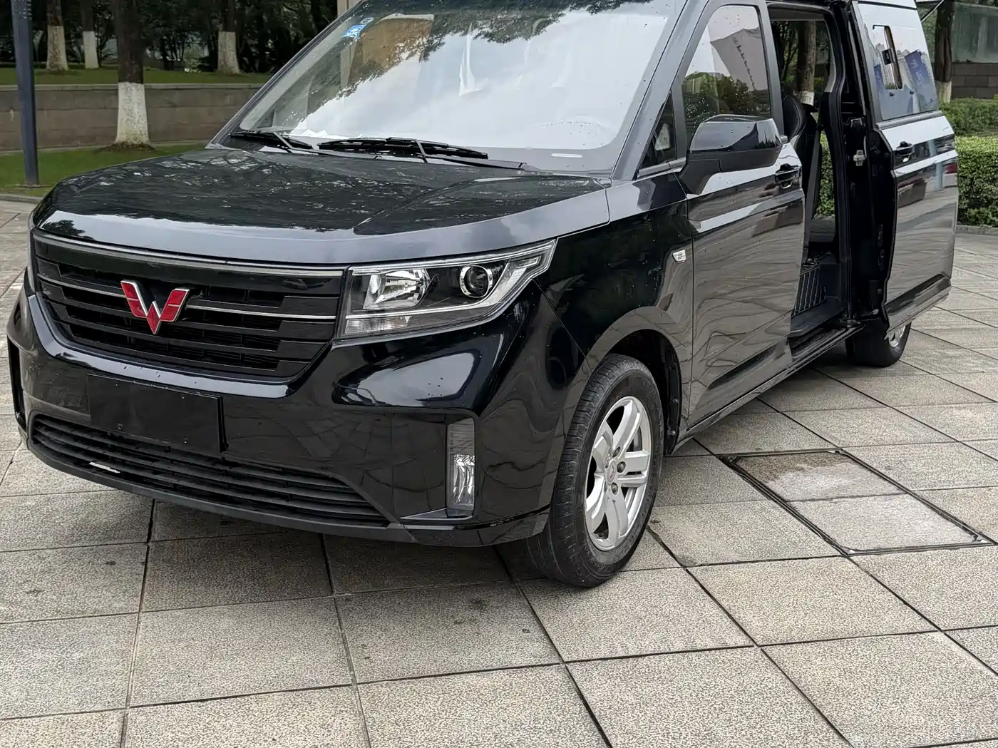 WULING AUTOMOBILE WULING JOURNEY