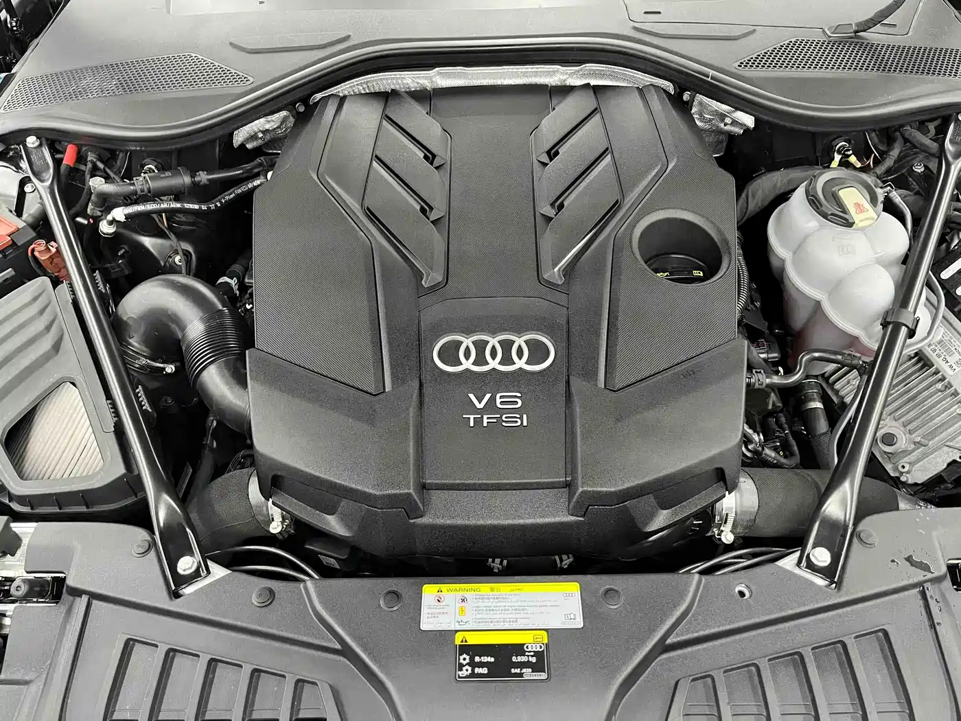 Audi A8 2019 Facelift Plus A8L 50 TFSI quattro Comfort фото 25
