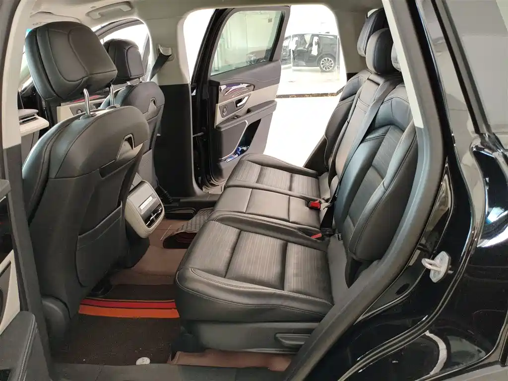 LINCOLN NAVIGATOR