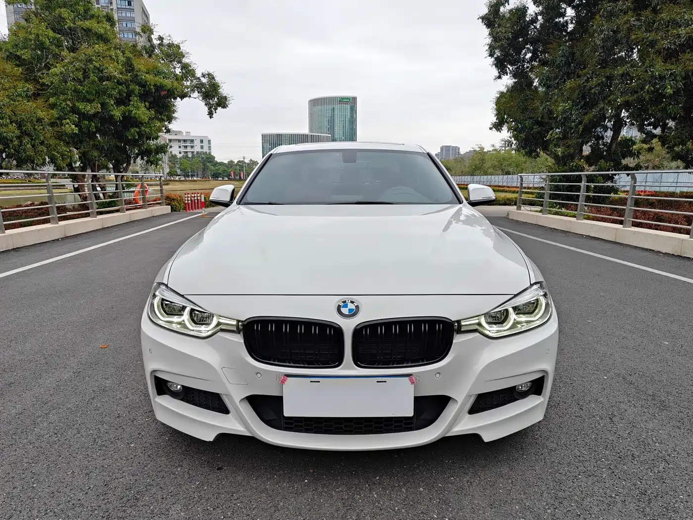 BMW 3 Series 2019 320i M Sport Package фото 2