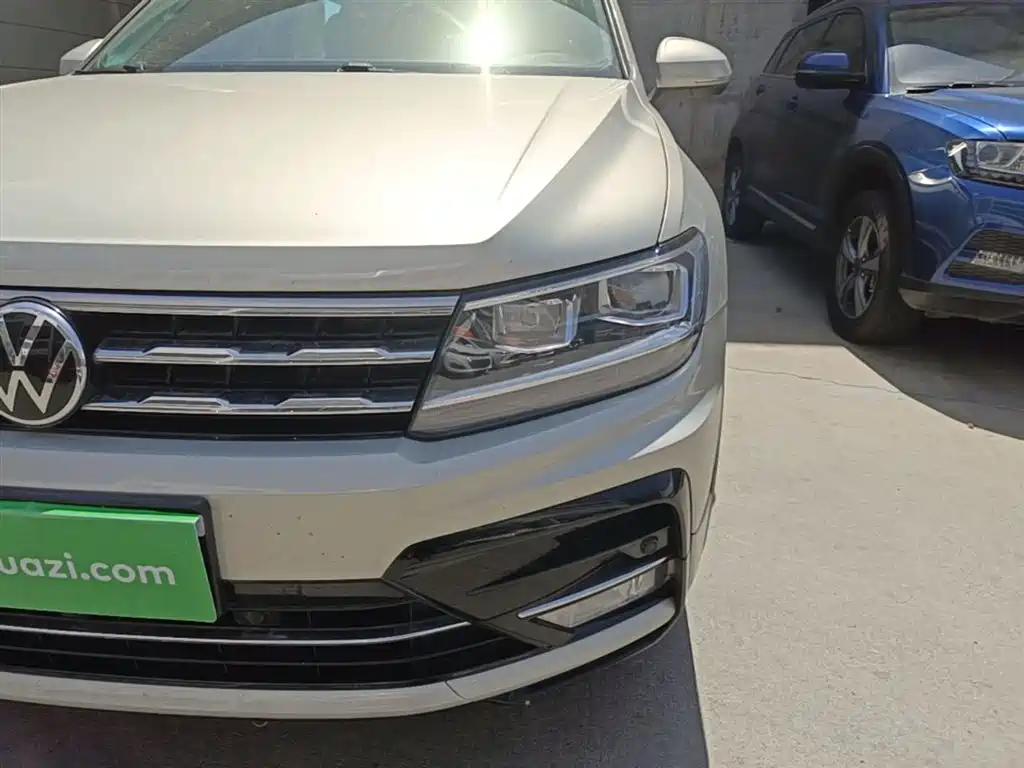 Volkswagen Tiguan L 2021 330TSI Automatic 2WD R-Line Premium фото 23
