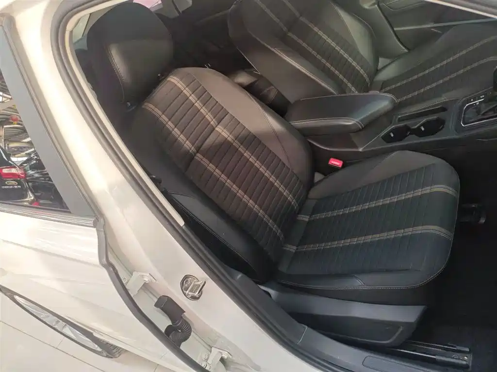Volkswagen Lavida 2021 280TSI DSG Comfort Edition фото 25