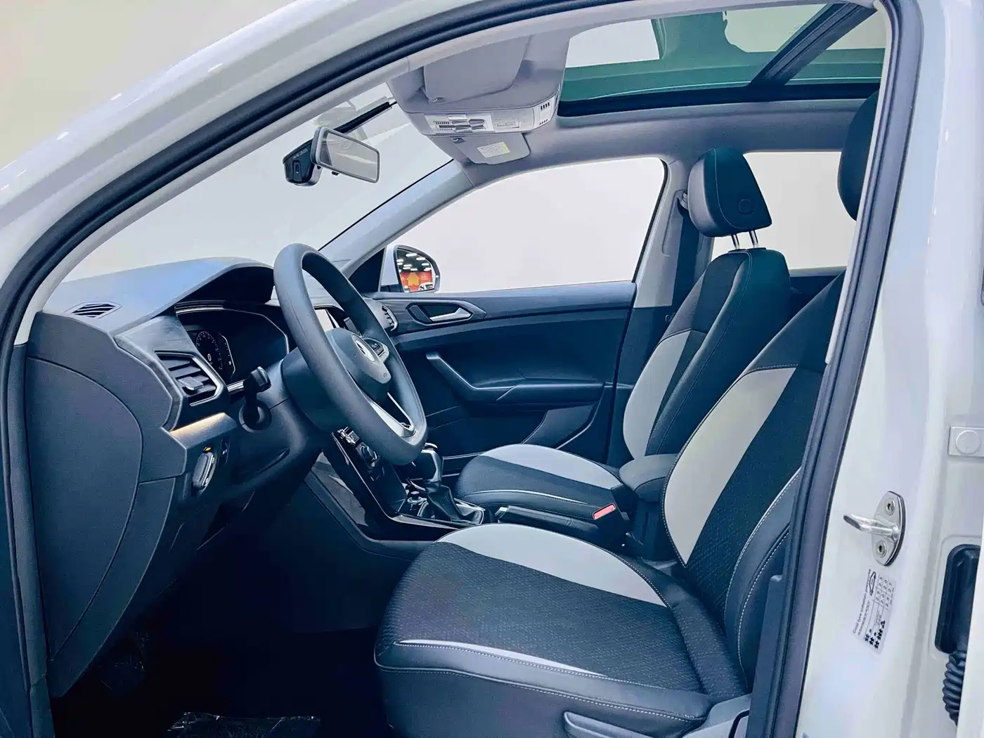Volkswagen Tanying 2020 1.5L Automatic Joy Edition фото 6