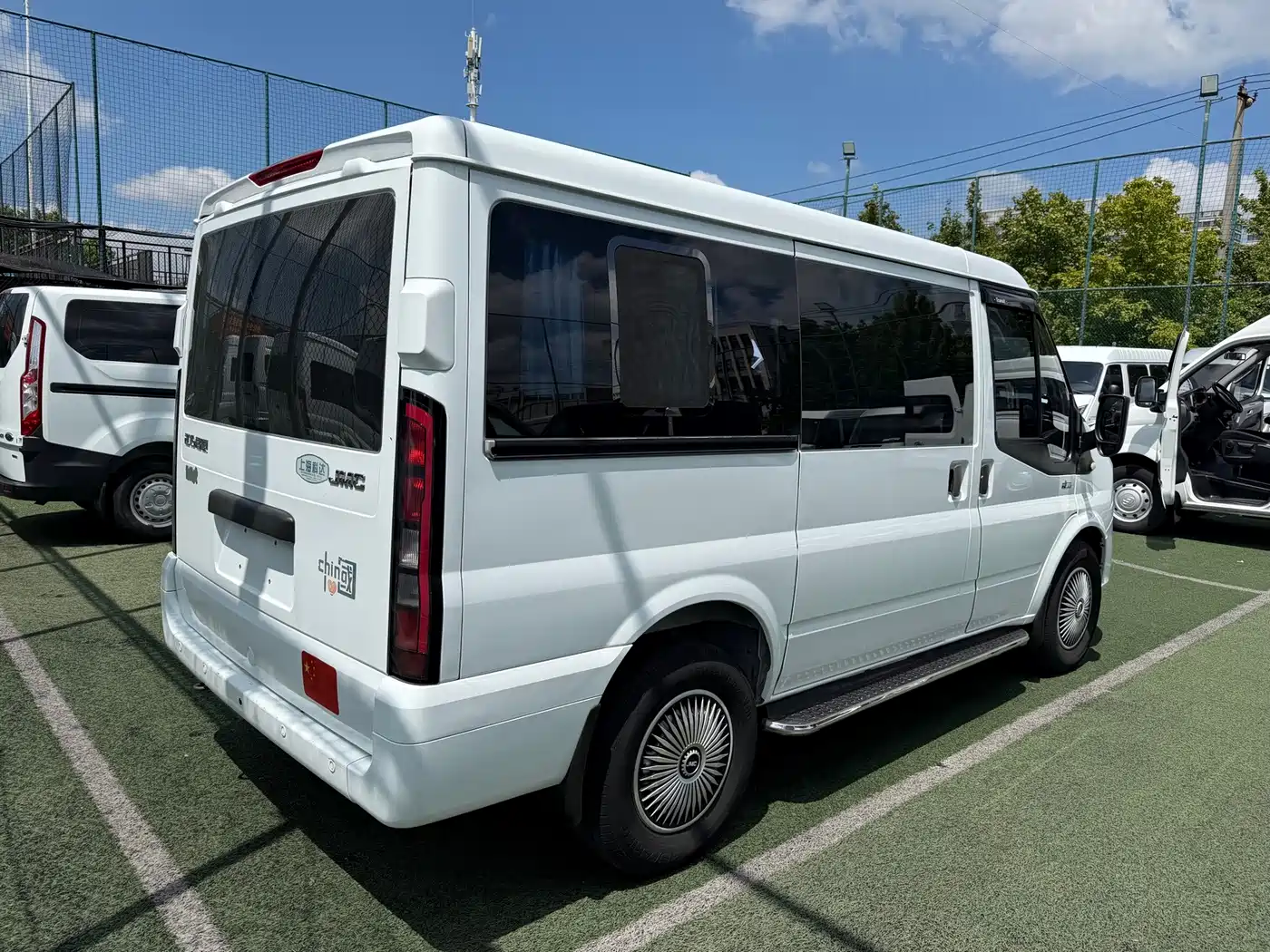 Jiangling JMC Fushun 2023 2023 2.0T Manual Short Wheelbase Low Roof Commercial MPV 6 Seats with Lift-up Tailgate