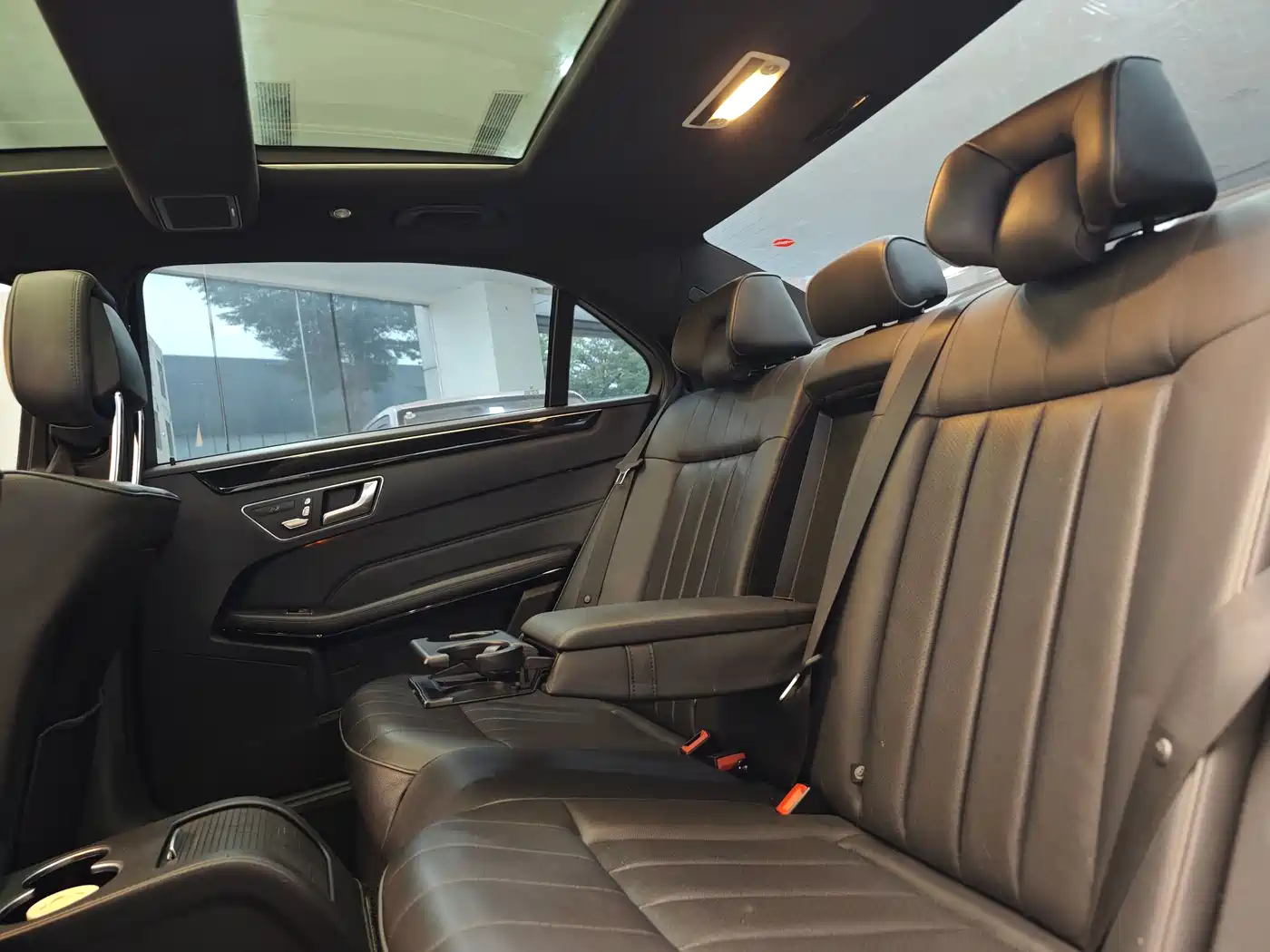Mercedes-Benz E-Class 2015 Facelift E 200 L Sport фото 22