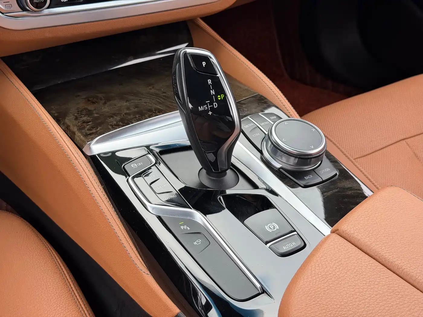 BMW 5 Series 2018 Facelift 530Li Exclusive M Sport Package фото 14