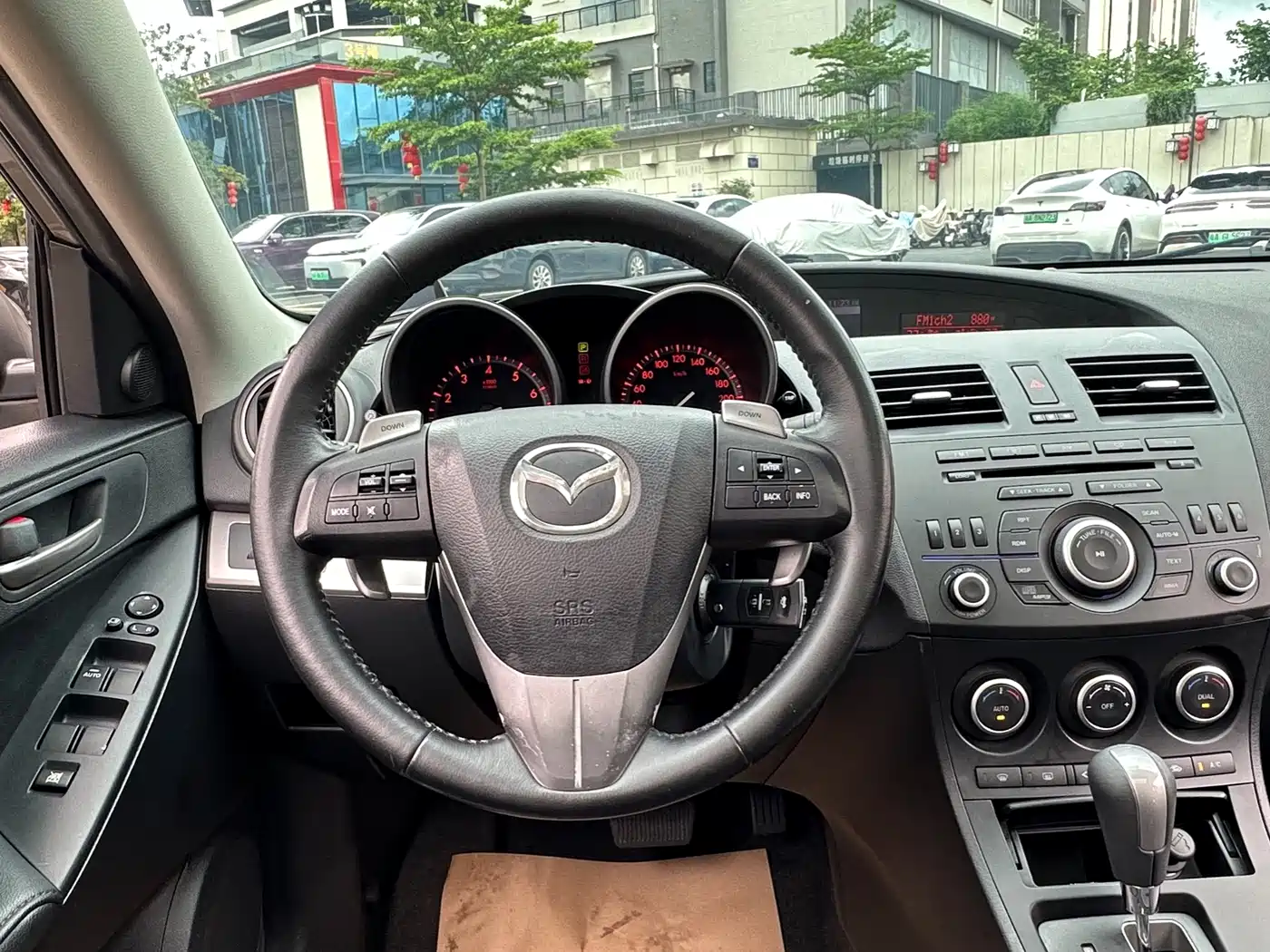 Mazda Mazda3 Axela 2013 2012 Hatchback 2.0L Automatic Luxury