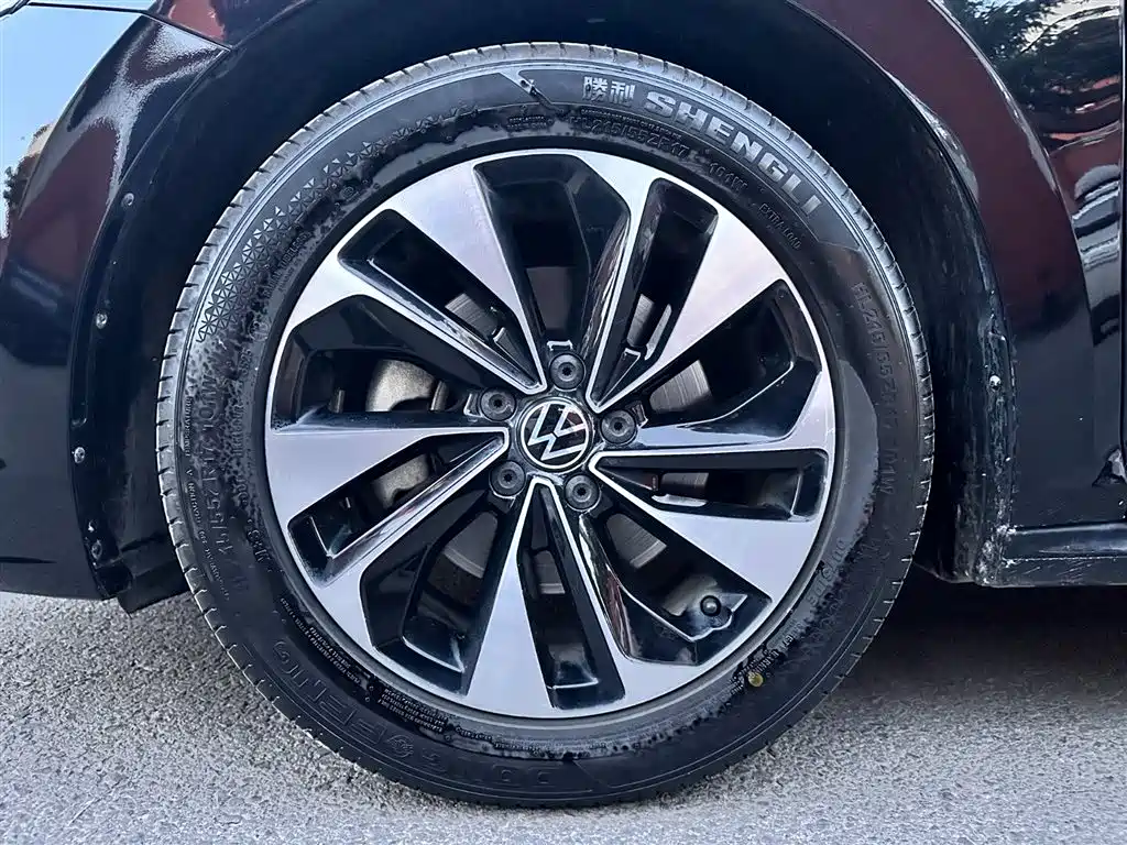 Volkswagen Passat 2023 280TSI Elite Edition фото 19