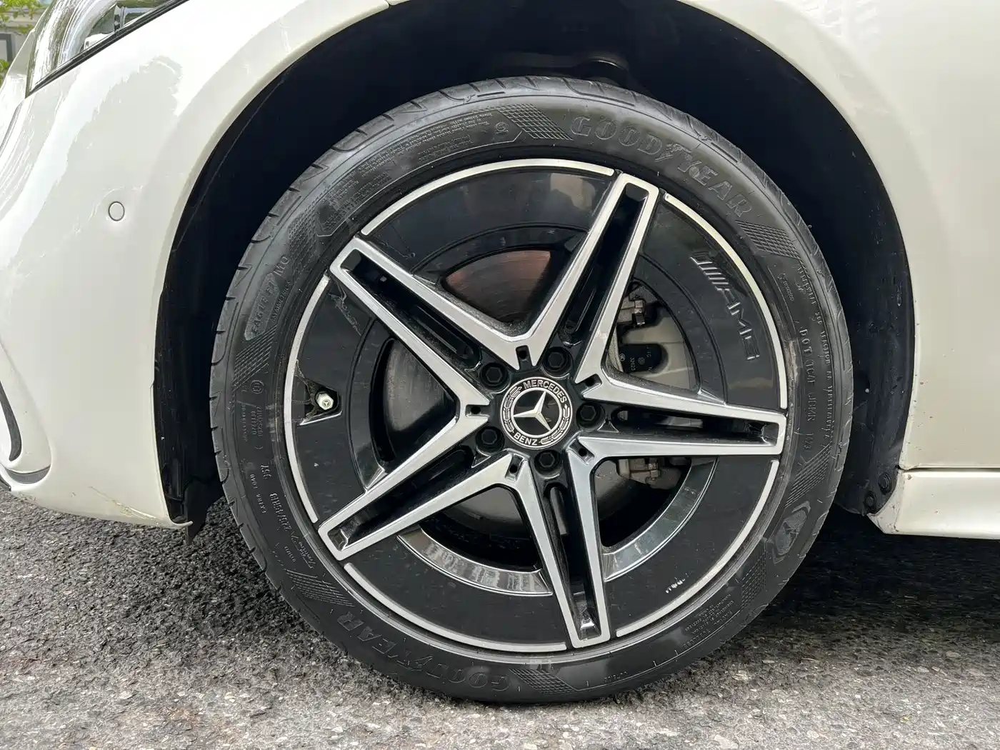 Mercedes-Benz C-Class 2023 C 260 L Night Edition Sport фото 4