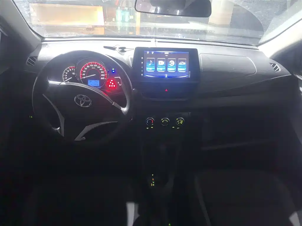 Toyota Vios 2022 1.5L 20th Anniversary Edition фото 6