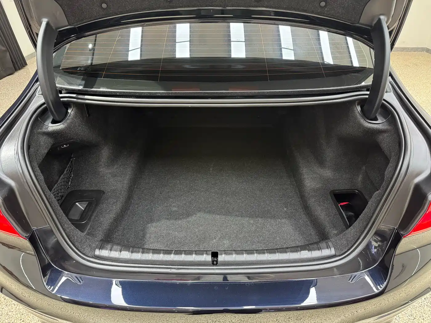 BMW 5 Series 2018 530Li Leading M Sport Package фото 33